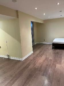 DON Mills &STEELS furnished basement private washroom - Photo 9