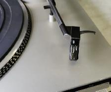TECHNICS SL-BD2 SEMI AUTOMATIC BELT DRIVE TURNTABLE - Photo 4