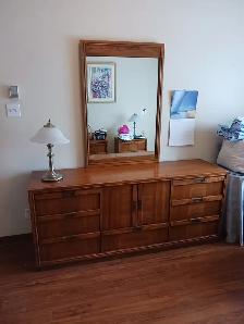 ENSEMBLE DE MEUBLES de QUALITÉ pour CHAMBRE des MAITRES - Photo 3