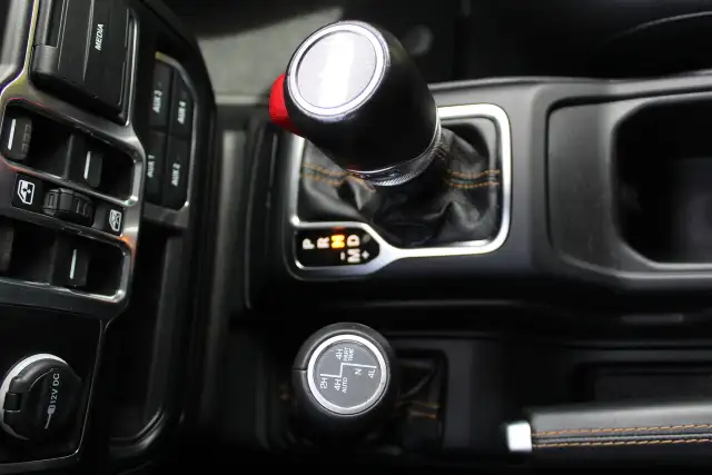 2021 Jeep Wrangler Unlimited High Altitude 4x4 sky one touch lea - Photo 16