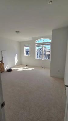 4BR Detached Home for Rent - Photo 10