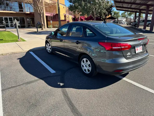 Ford Focus - Photo 2