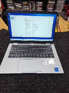 Dell Laptop - Photo 2