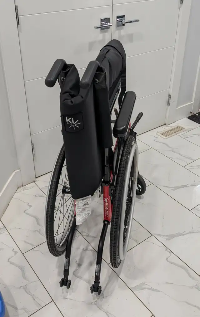 Helio C2 Carbon Fiber Ultra-Light Folding Wheelchair - 20'  x 19 - Photo 3