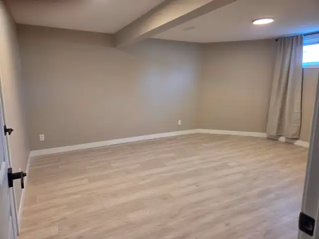 Brand New / Huge / Modern / Open Concept Suite - Photo 9