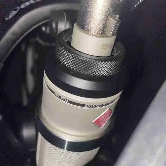 Seeking Artists in Toronto (Studio   Video Opportunity)