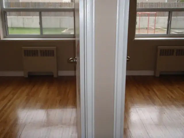 3 Bedroom Apartment, ONE months free rent, Available June 1 - Photo 4