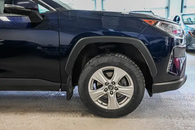 2020 Toyota RAV4 XLE AWD | Mags | Toit | Carplay | Caméra | Fogs - Photo 7