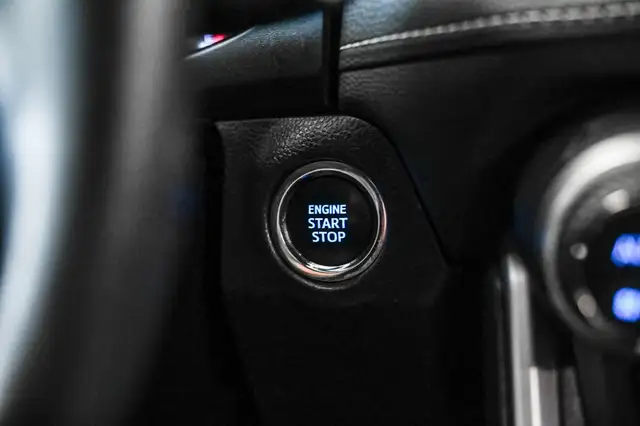 2020 Toyota RAV4 XLE AWD | Mags | Toit | Carplay | Caméra | Fogs - Photo 23