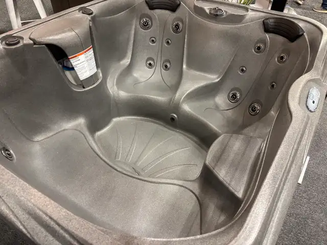 2025 CLEARANCE – JACUZZI® 4-5 Person HOT TUB  $48 biweekly - Photo 3