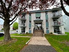 3½ / MAI 2026/ RDC /PRÈS HÔPITAL, AUTOROUTE 35 et BUS MTL