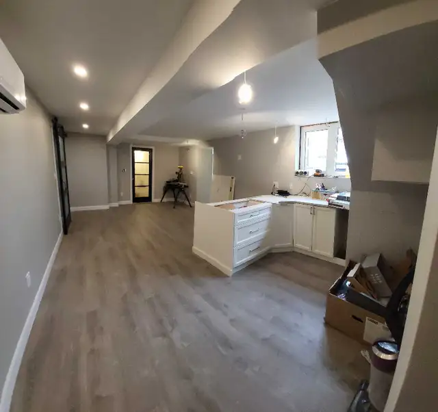 MAY 1 - WESTEND ONE BEDROOM - Photo 5