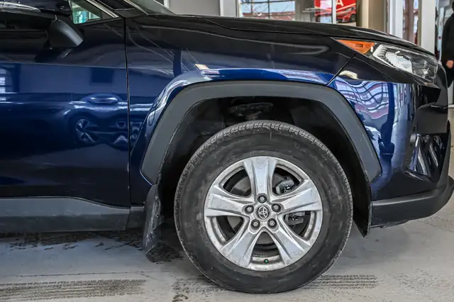 2021 Toyota RAV4 XLE AWD | Toit | Carplay | Fog lights | Mags | - Photo 7