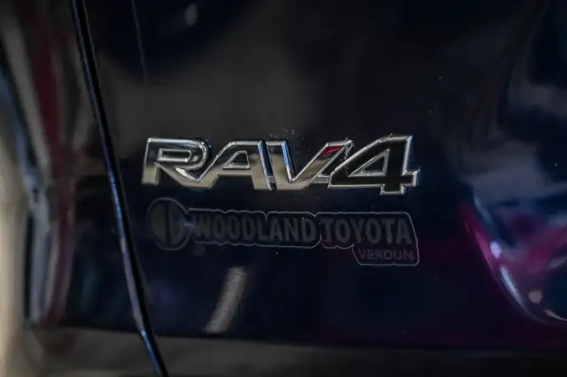 2021 Toyota RAV4 XLE AWD | Toit | Carplay | Fog lights | Mags | - Photo 9