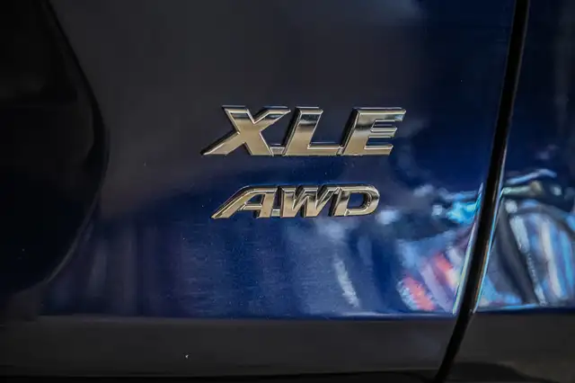 2021 Toyota RAV4 XLE AWD | Toit | Carplay | Fog lights | Mags | - Photo 11