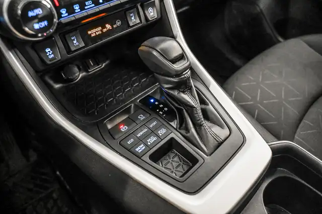 2021 Toyota RAV4 XLE AWD | Toit | Carplay | Fog lights | Mags | - Photo 23