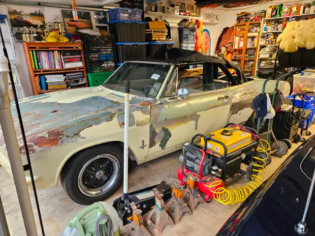 1965 Chevrolet Corvair convertible project - Photo 2