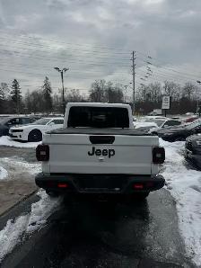 2021 Jeep Gladiator Mojave 4x4 - Photo 11