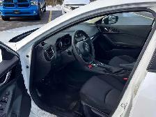 2014 Mazda Mazda3 4dr Sdn GX-SKY - Photo 4