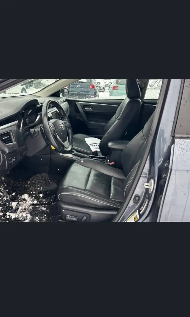 2014 Toyota Corolla 4dr Sedan S - Photo 4