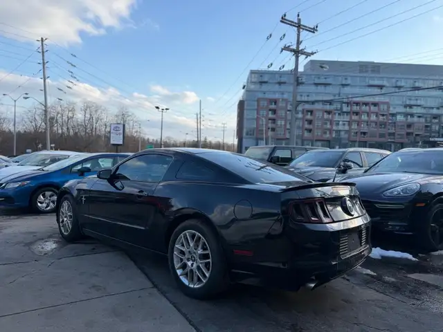 2014 Ford Mustang 2dr Coupe V6 Premium - Photo 8