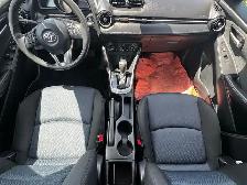 2017 Toyota Yaris 4dr Sdn - Photo 9