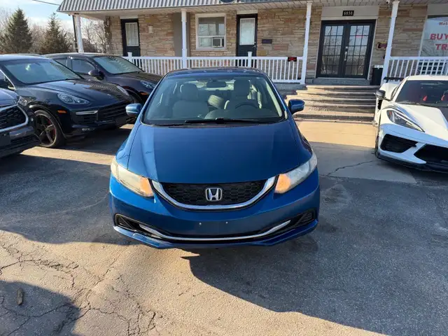 2015 Honda Civic 4dr Auto LX - Photo 4