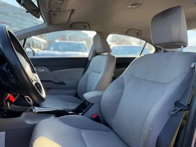 2015 Honda Civic 4dr Auto LX - Photo 15