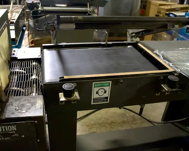 Eastey EM1622T L-Sealer & ET1608 Shrink Tunnel System - Photo 4