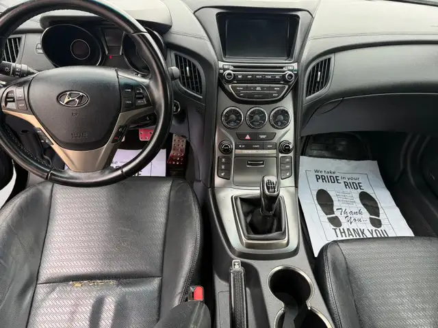 2016 Hyundai Genesis Coupe ACTIVE Low Km Hseat Bcam 1yr warranty - Photo 9