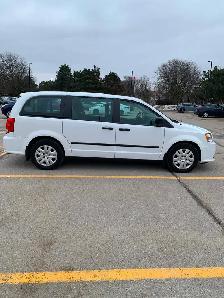 2015 Dodge Grand Caravan - Photo 2