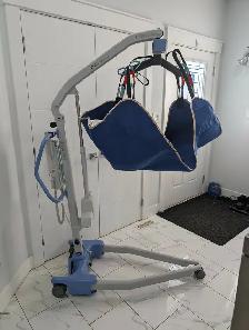 Joerns Hoyer Advance 340 Foldable Portable Electric Patient Lift
