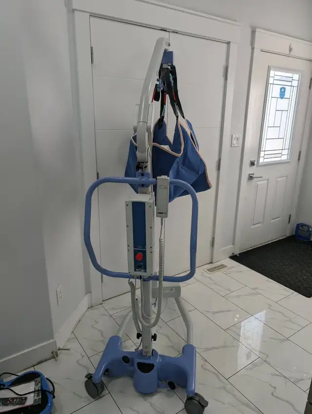 Joerns Hoyer Advance 340 Foldable Portable Electric Patient Lift - Photo 5