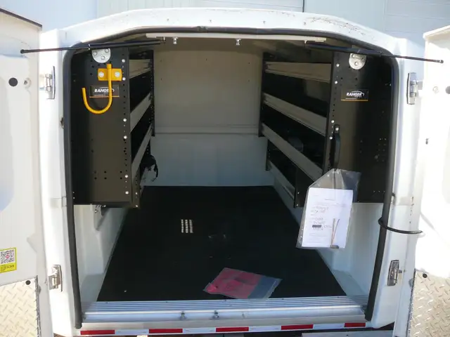 New Spacekap Wild Service Body Fiberglass Slide-In - Photo 3