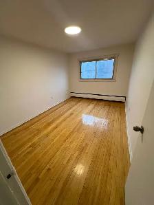 Dorval Big 4 1/2 - Photo 9