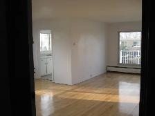 Dorval Big 4 1/2 - Photo 12