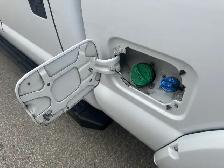 2016 Ford Super Duty F-250 SRW XLT POWER STROKE 6.7 L DIESEL 4WD - Photo 25