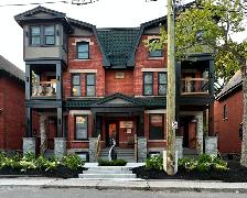 Ottawa Centretown–1 Bdrm Apt Main Flr /EV charger/AC/EnsLaundry - Photo 3