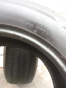 2 tires BFGoodrich 225/60/R17 all season. - Photo 2