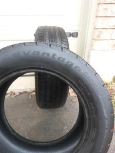 2 tires BFGoodrich 225/60/R17 all season. - Photo 5