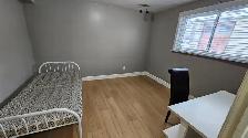 3 bedrooms Detached home Near Waterloo University/Conestoga - Photo 3
