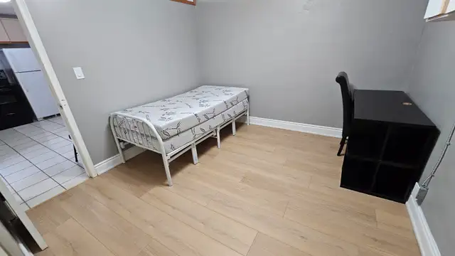 3 bedrooms Detached home Near Waterloo University/Conestoga - Photo 5