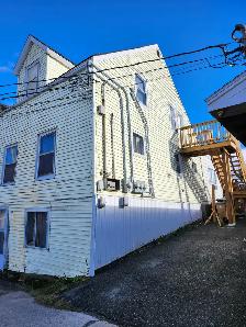 220B King St W - Bright 2 Bedroom West, Parking, W/D hu