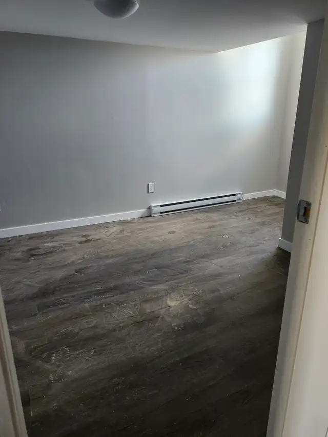 220B King St W - Bright 2 Bedroom West, Parking, W/D hu - Photo 7