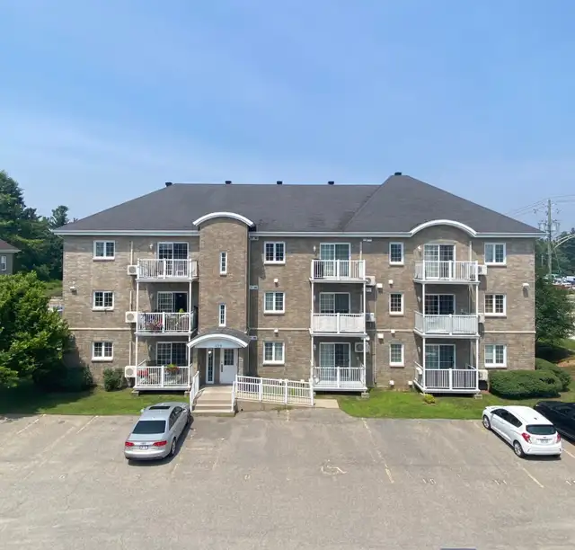 BLAINVILLE 3 1/2 À LOUER