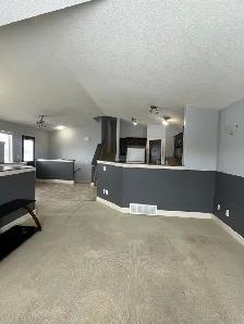 #8721- 3 Bed/ 1.5 Bath Upper Level. Avail Now! $2000 H/W/P Incl! - Photo 5