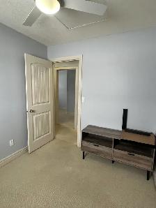 #8721- 3 Bed/ 1.5 Bath Upper Level. Avail Now! $2000 H/W/P Incl! - Photo 11