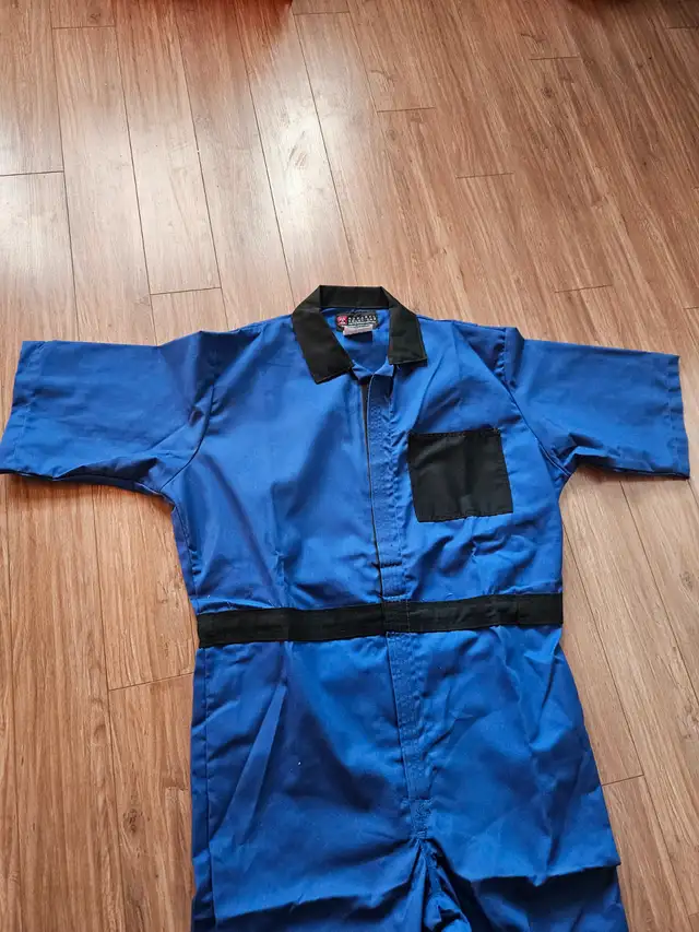 5 Chiennes de travail a manches courte grandeur 48 neuve - Photo 2