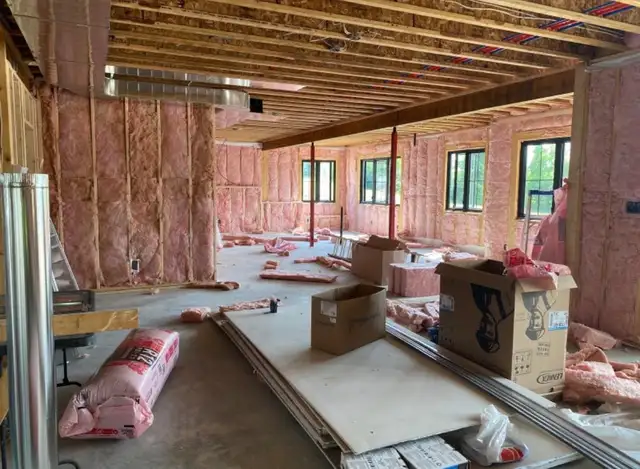 Spray foam/insulation - Photo 8