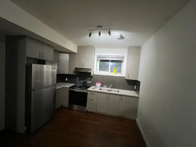 Basement for rent - Photo 4